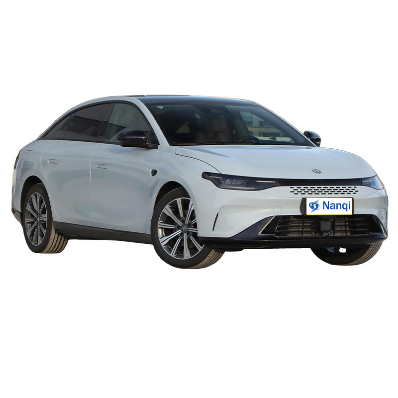 Modedesign LEAPMOTOR C01 reiner Elektroauto Mittel- und Großraum