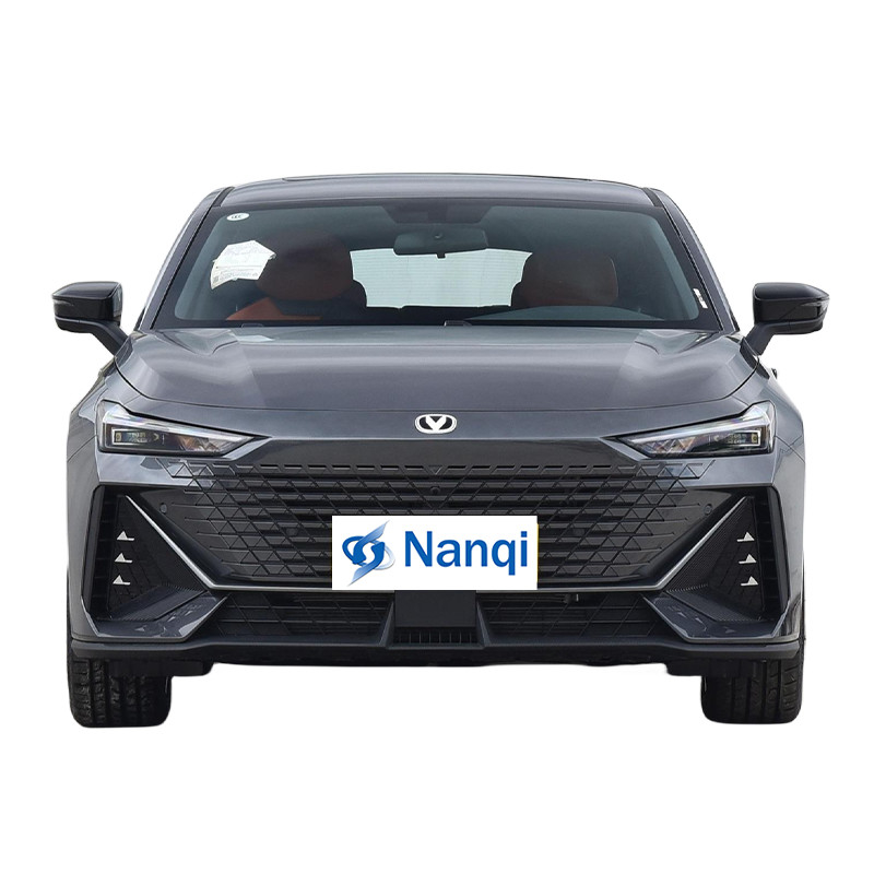 Changan Uni V iDD Neue Energiefahrzeugsteckdose für Hochleistungshybridfahrzeuge