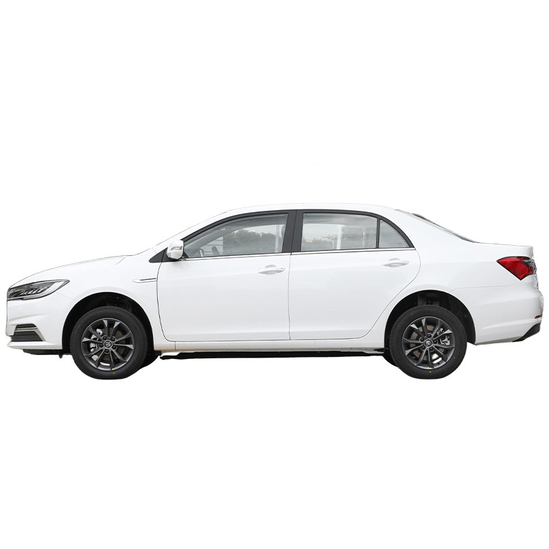 Rein elektrische BYD Qin EV Neue Energiefahrzeuge 136P 4-Türer 5-Sitzer Limousine